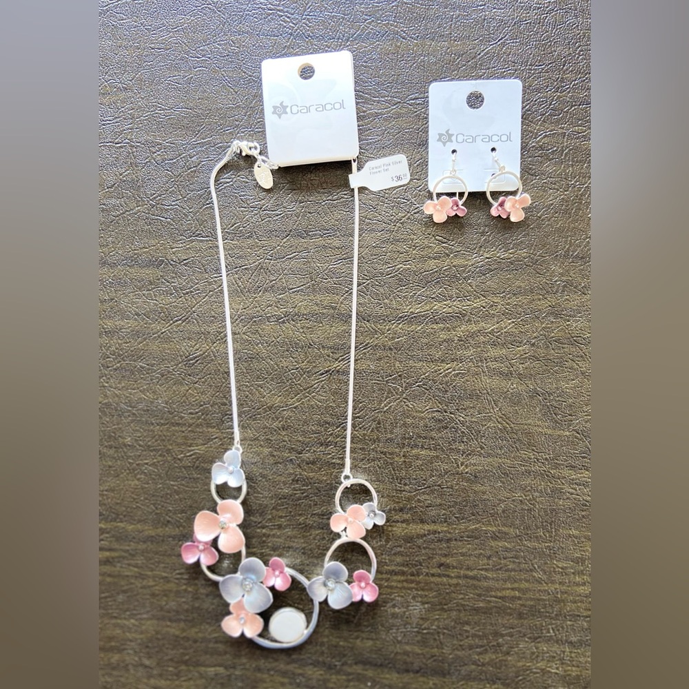 Necklace and earrings set